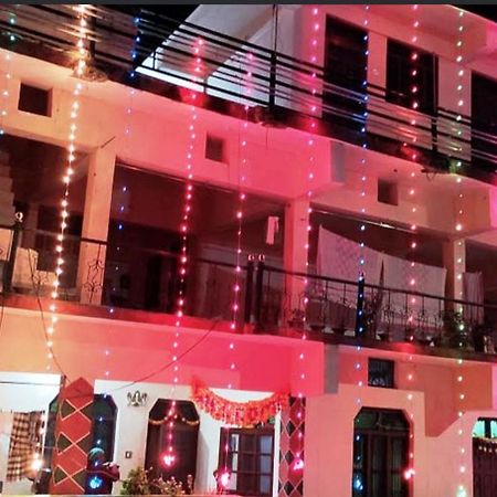 Astha Guest House Gopeshwar Buitenkant foto
