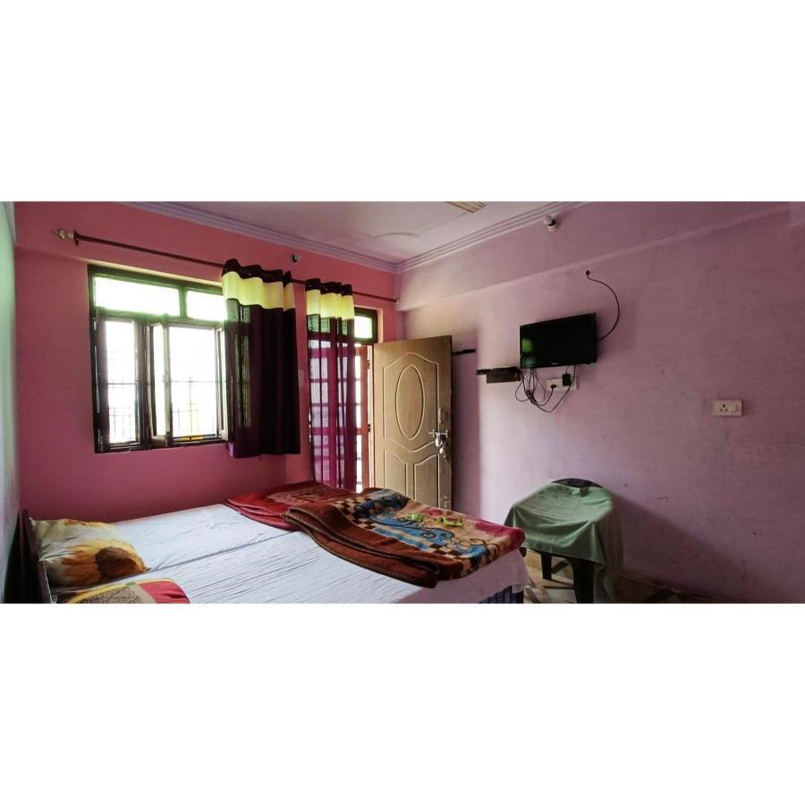 Astha Guest House Gopeshwar Buitenkant foto