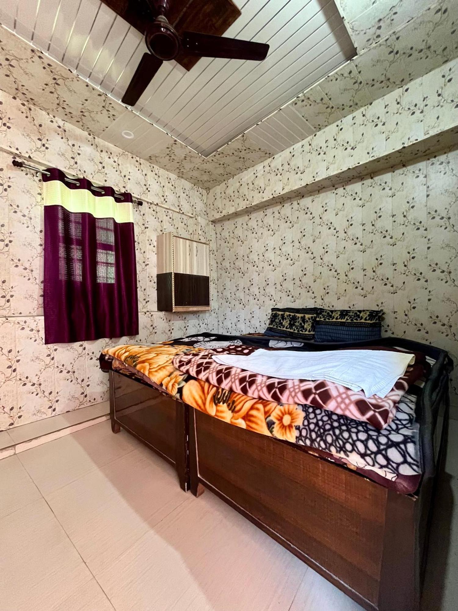 Astha Guest House Gopeshwar Buitenkant foto
